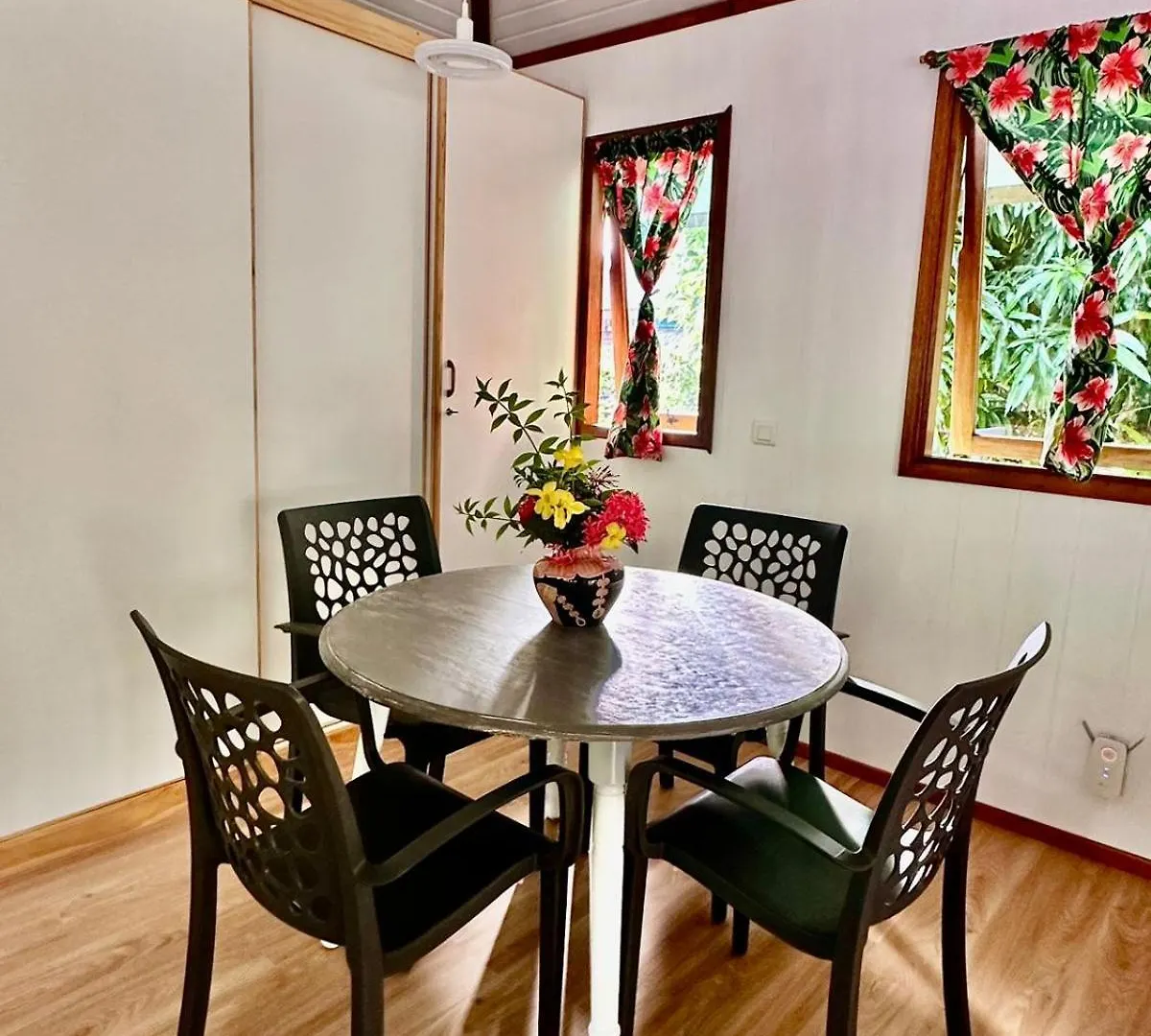 Fare Tropical Atiha Apartment Moorea French Polynesia